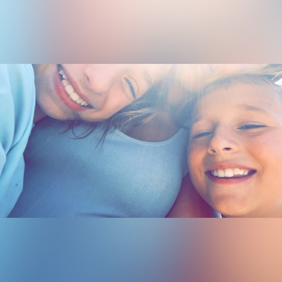 Meet your Posher - Picture 6 of 9